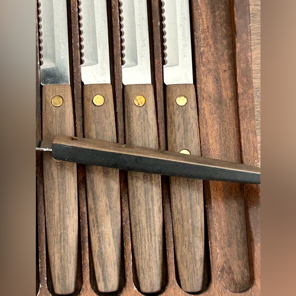 VTG FORGECRAFT TOWN & COUNTRY 6 PC STAINLESS SERRATED STEAK KNIFE SET WOOD RACK - Picture 6 of 6